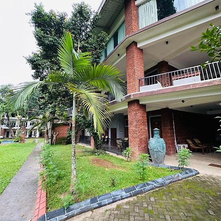 Lanka Bangla Inn Villas Restaurant & Travels Katunayaka Bagian luar foto