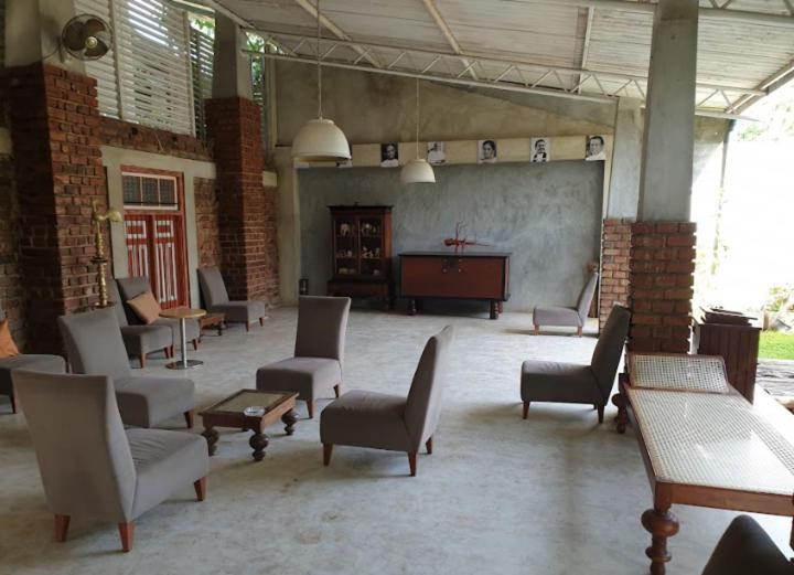 Lanka Bangla Inn Villas Restaurant & Travels Katunayaka Bagian luar foto